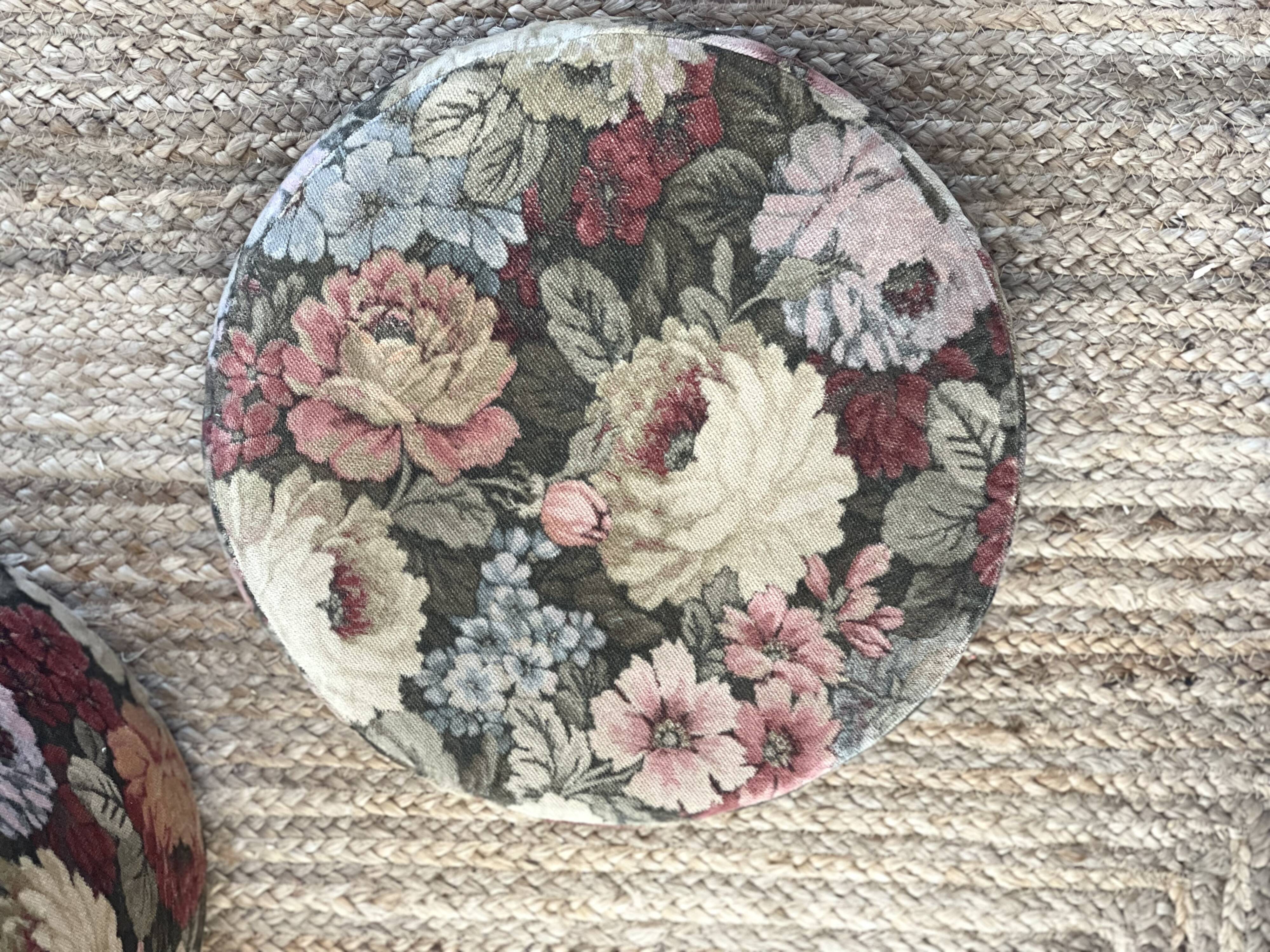 Pouf en velours 1970