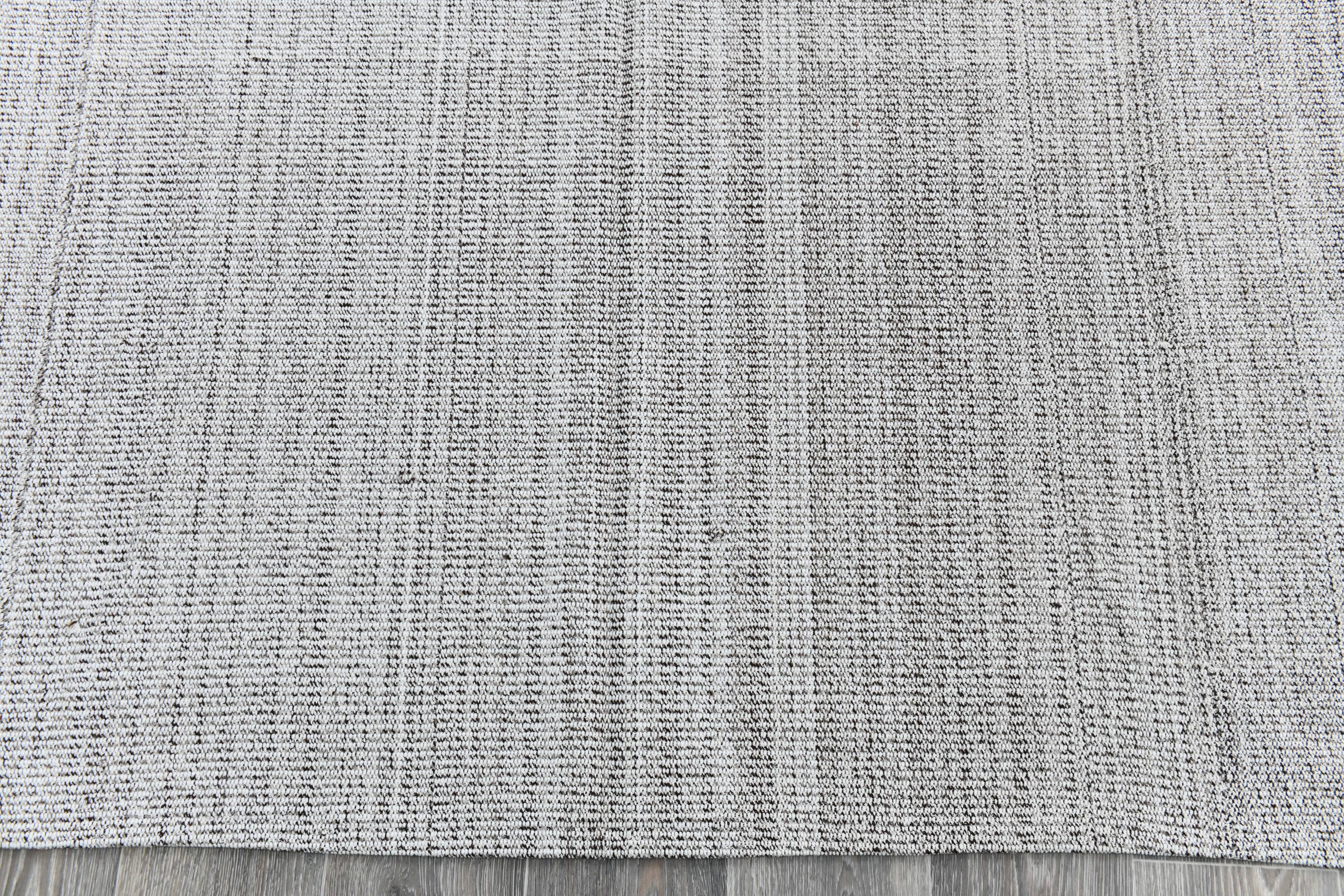 Handmade solid vintage rug 312x386cm