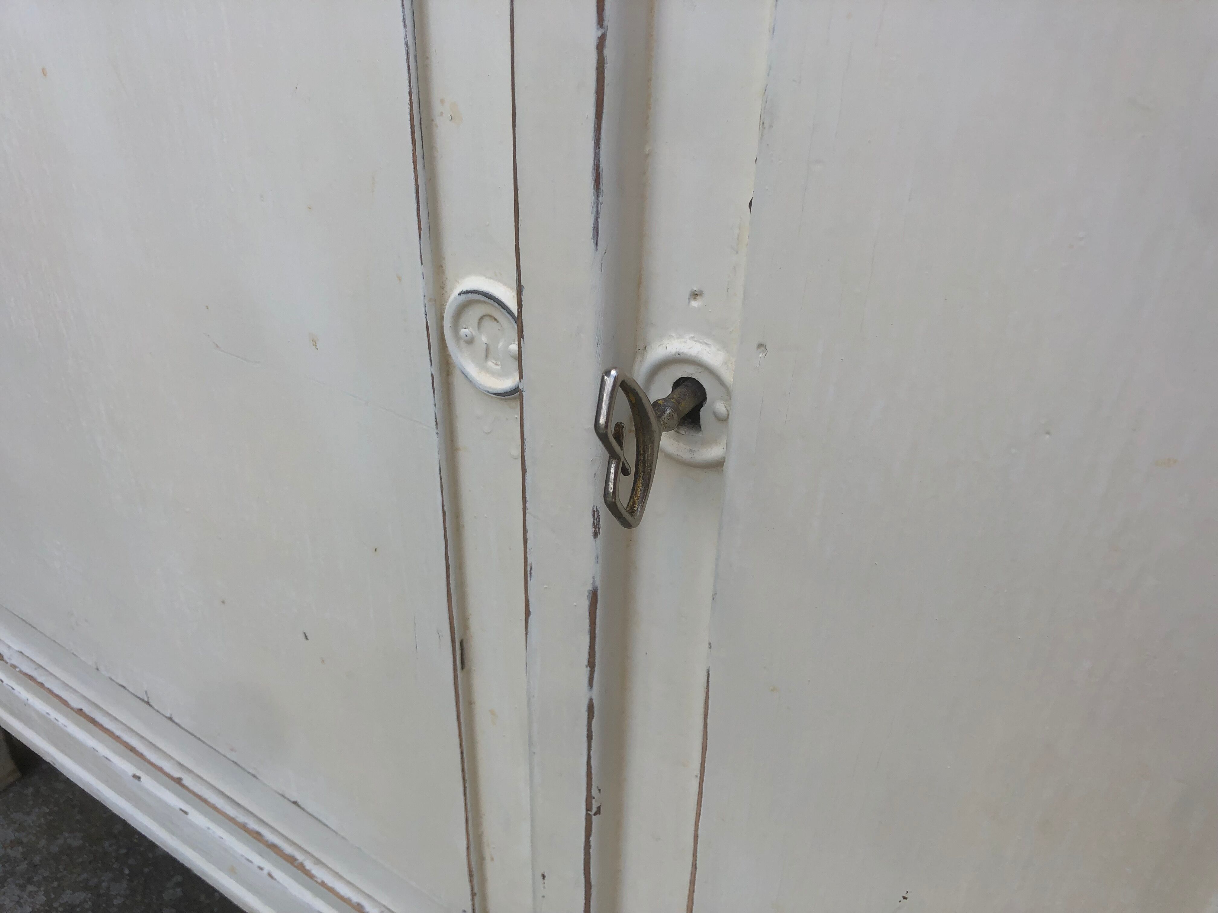 Parisian buffet patinated