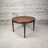 Scandinavian round table