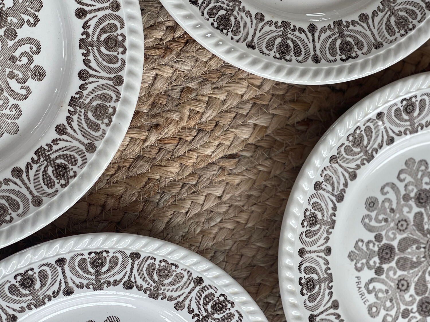 Set of 4 flat plates