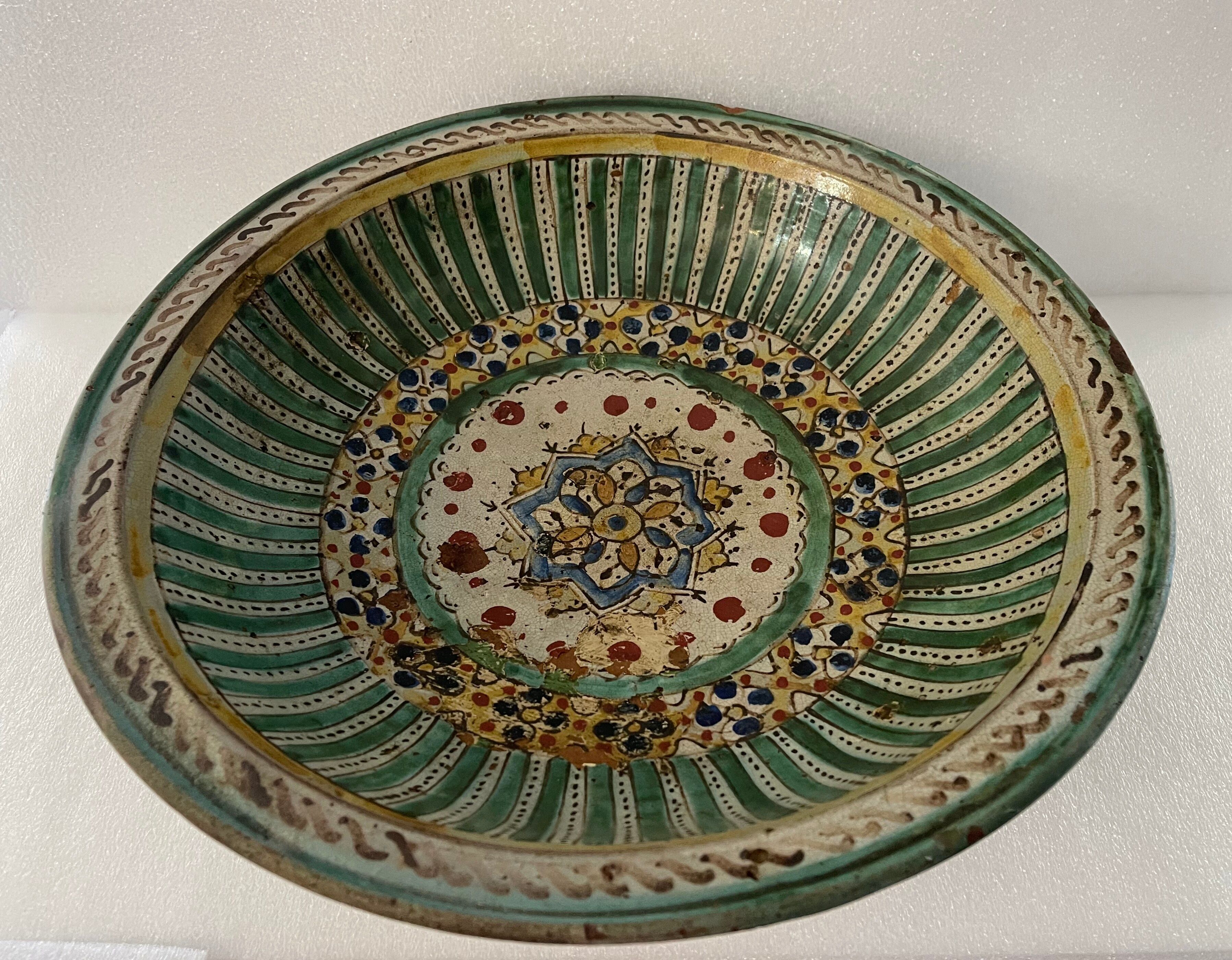 Dish Morocco Fez decorated with a thousand pasta XVIII or XIX Africa