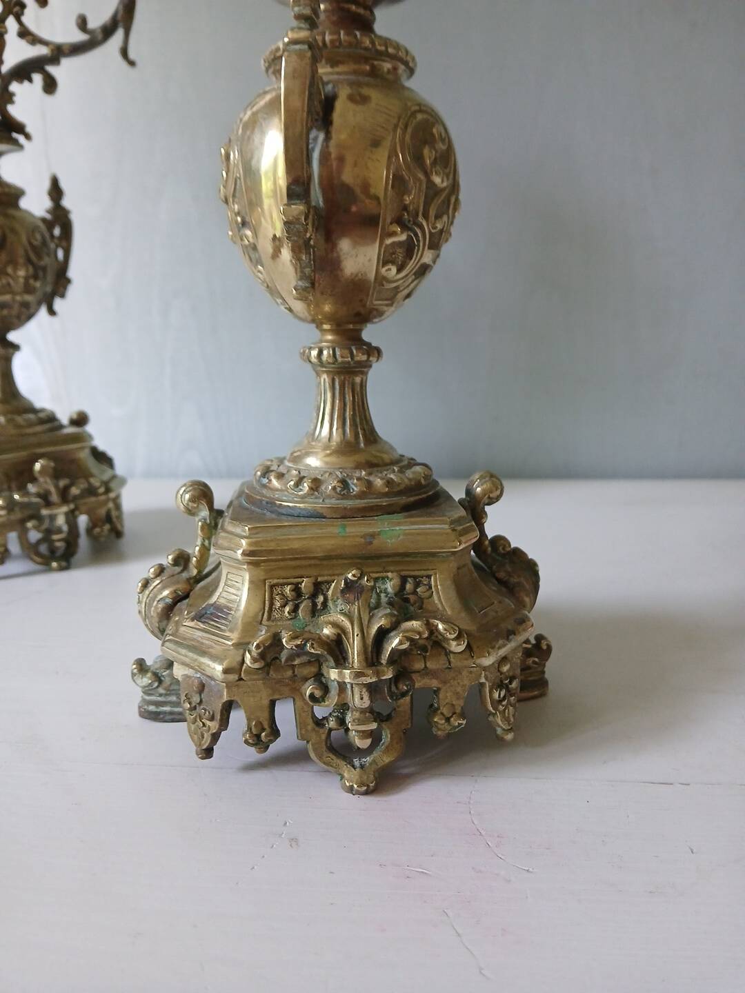 Pair of bronze candlesticks in Louis XVI style – 4 lights – 38 cm