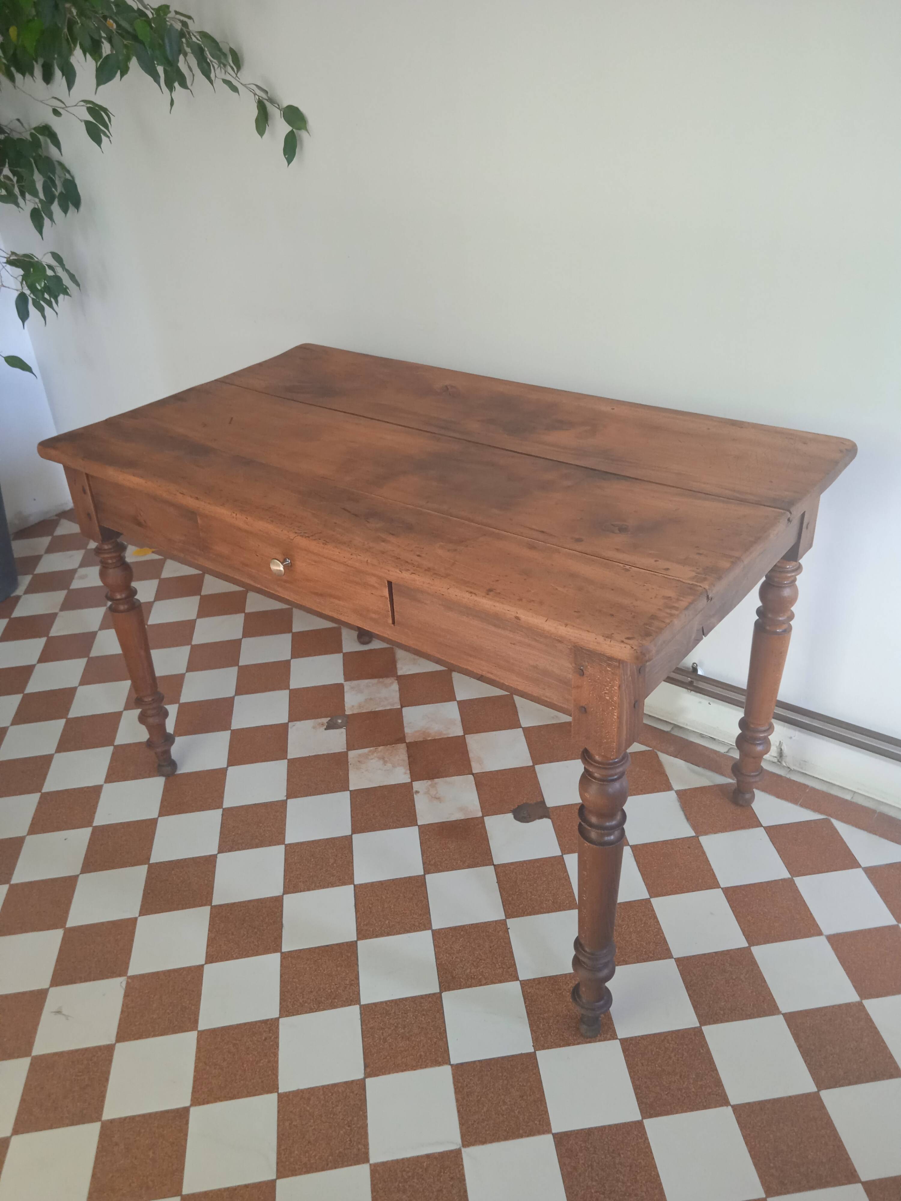Farmhouse table