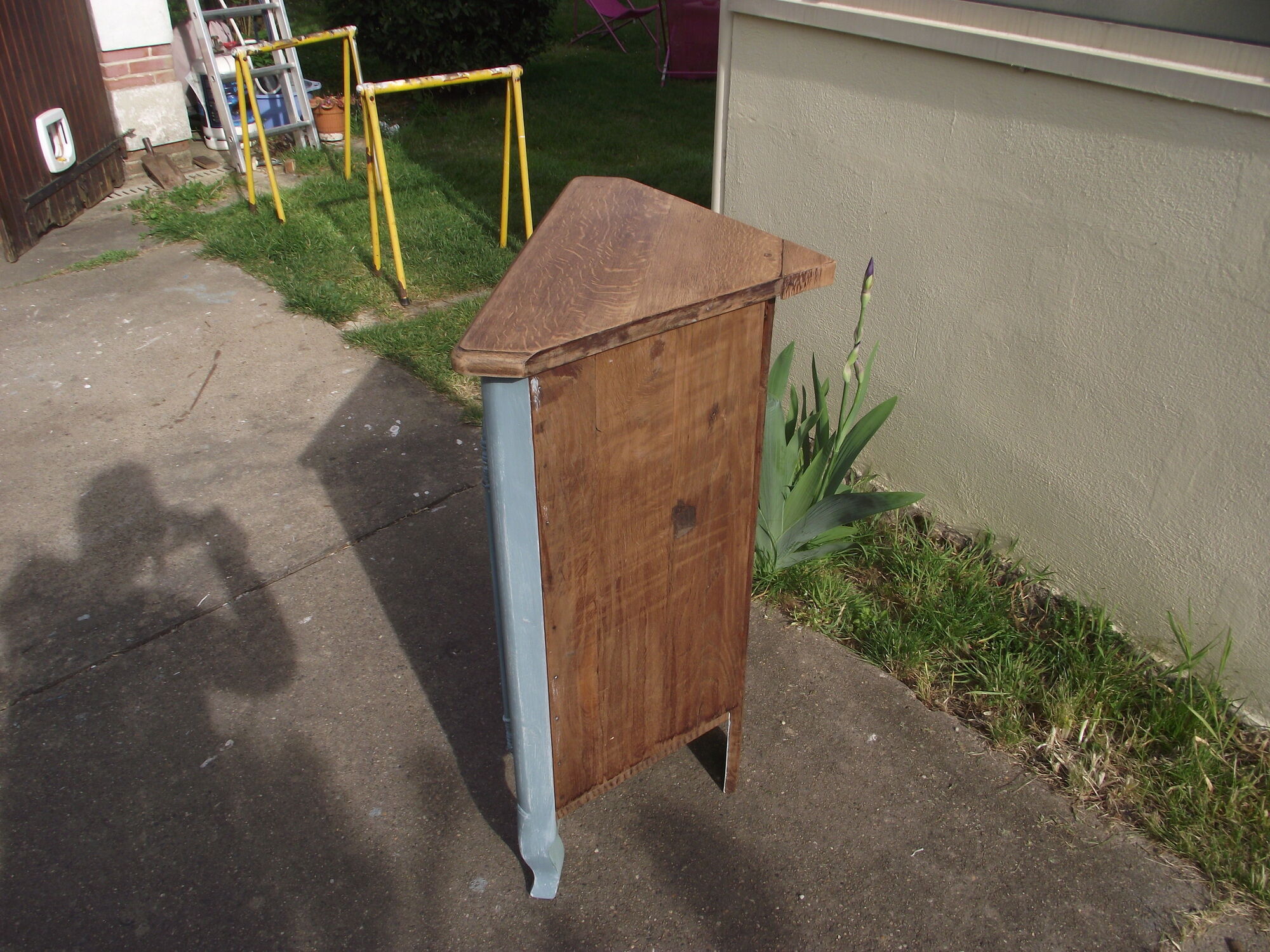 Louis xv style notch in solid oak patinated blue grey