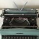 Typewriter olivette lettera 32