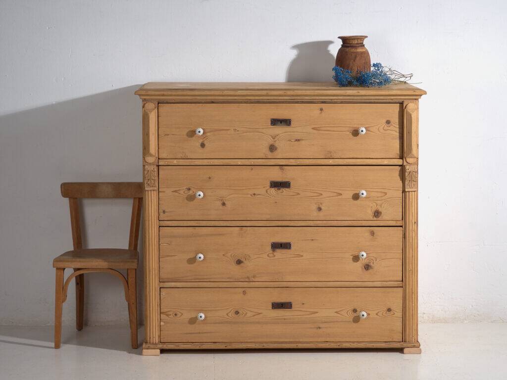 Central European high chest of drawers with four washed pine drawers – Central Europe, around 1900