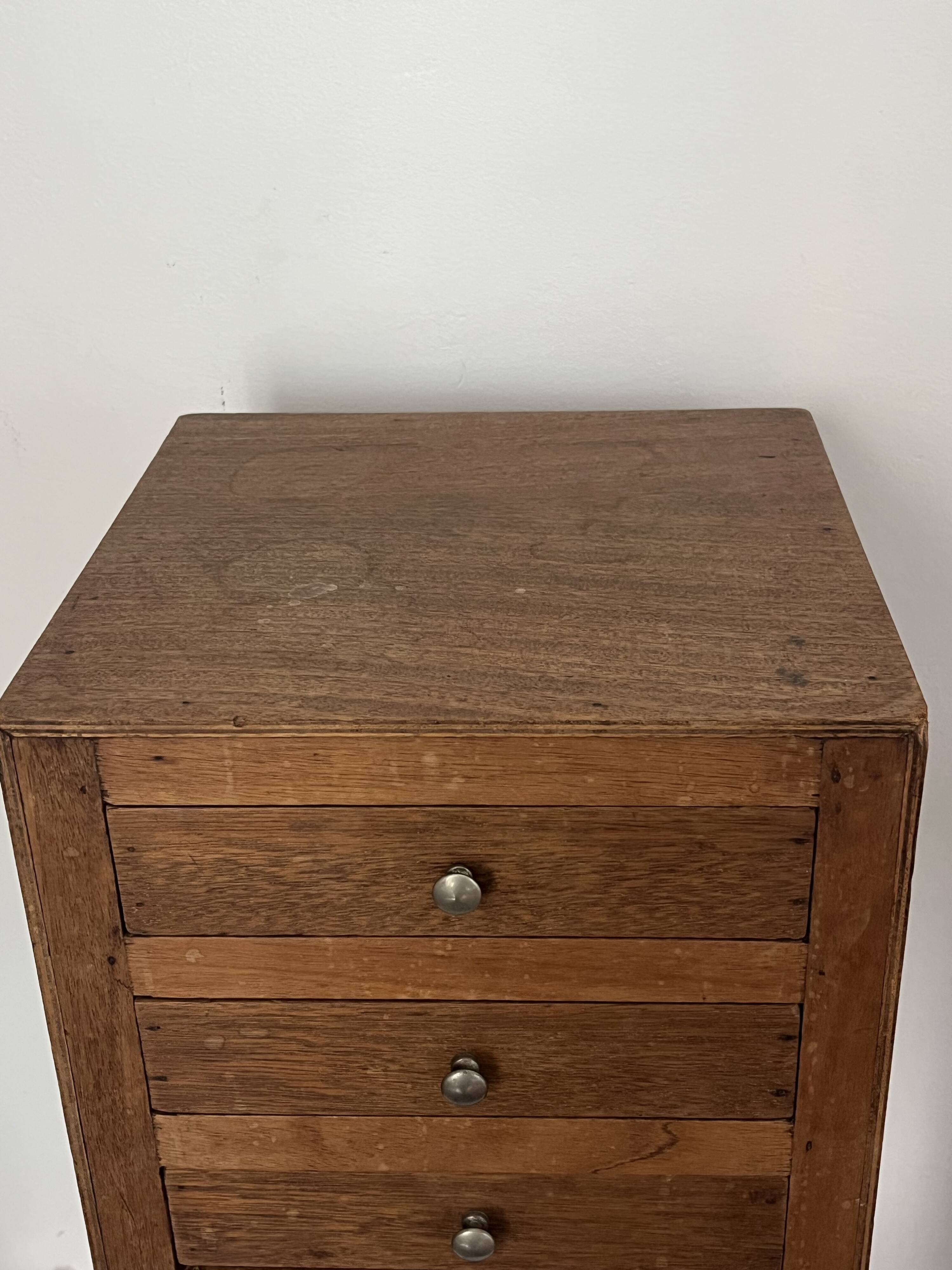 Vintage bedside table from the 1940s/1950s.
