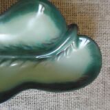 Leaf-shaped ramekin