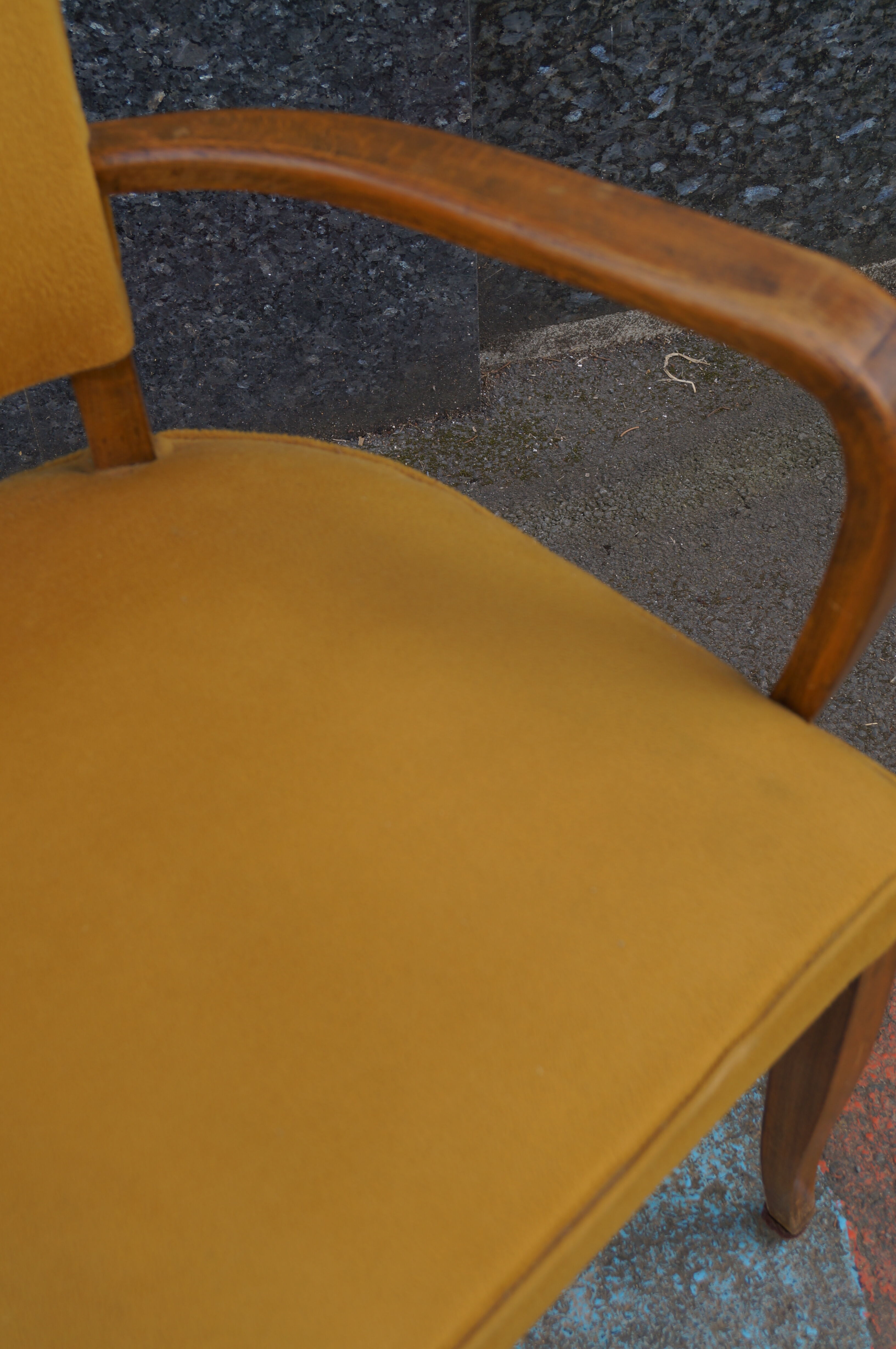 Flatbed bridge chair