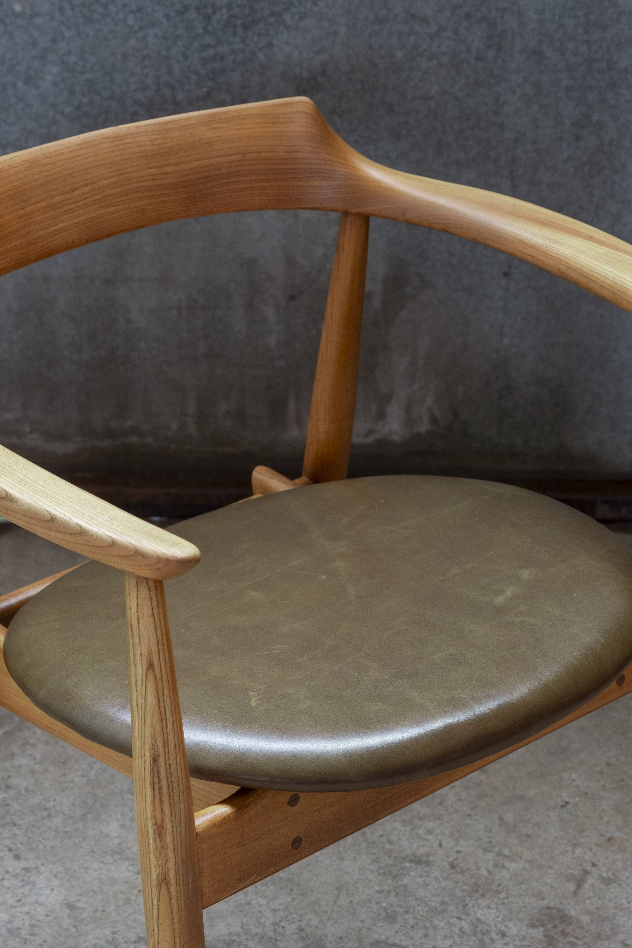 Chaise Arne Wahl Iversen ST-750 en orme, années 1960, Danemark