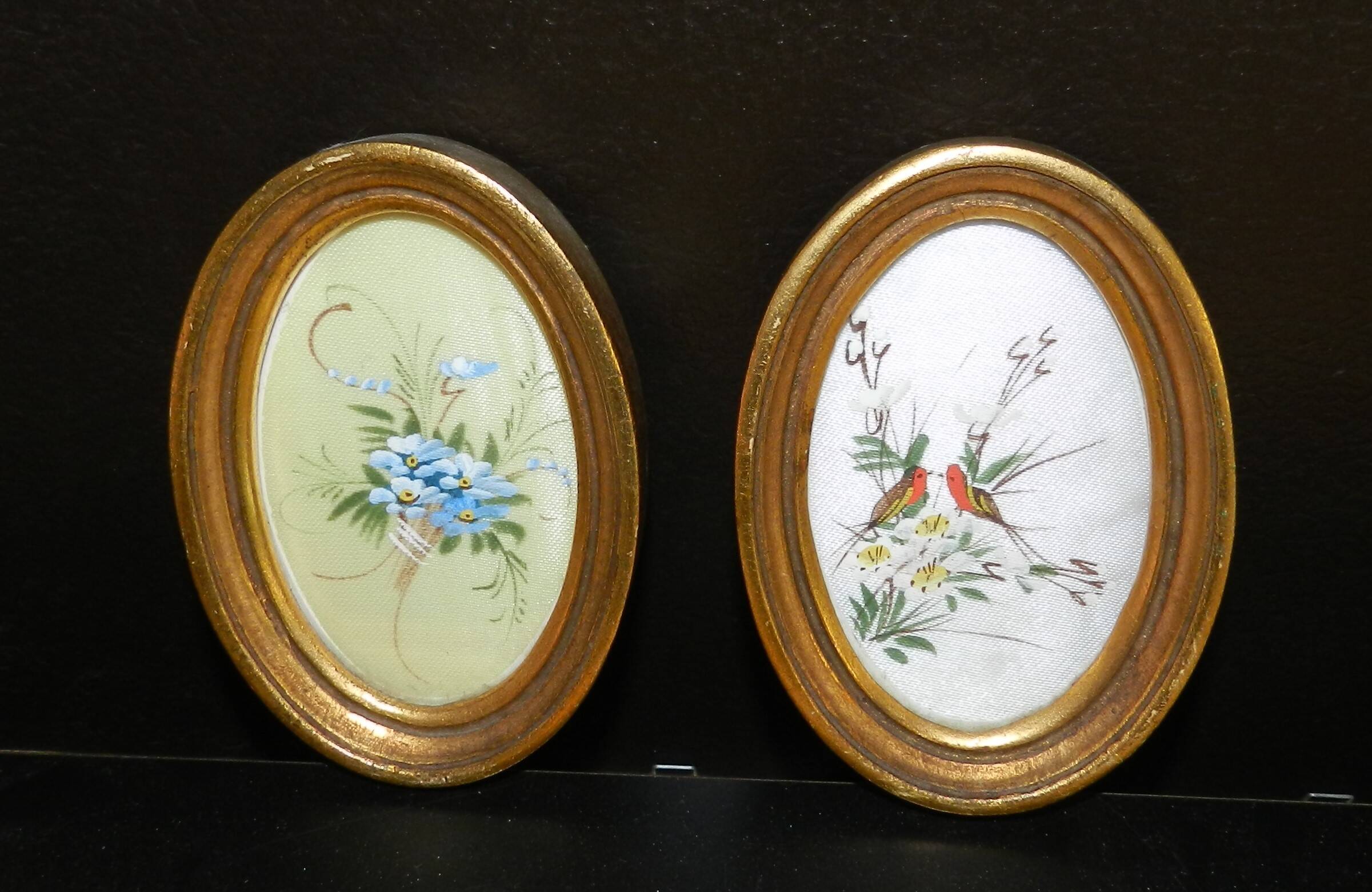 silk painting in medallion