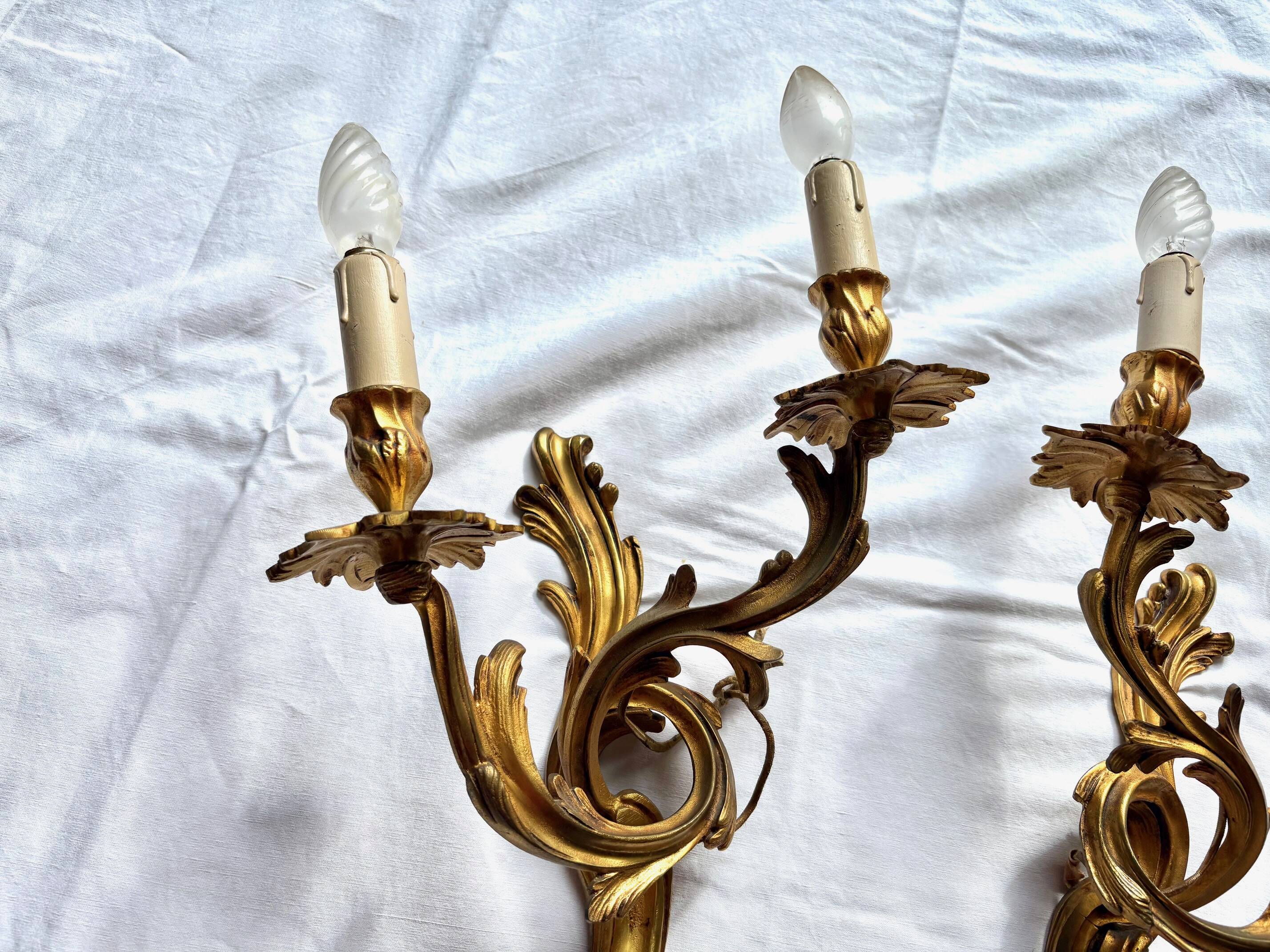 Pair of gilt bronze wall sconces, Louis XV rocaille style
