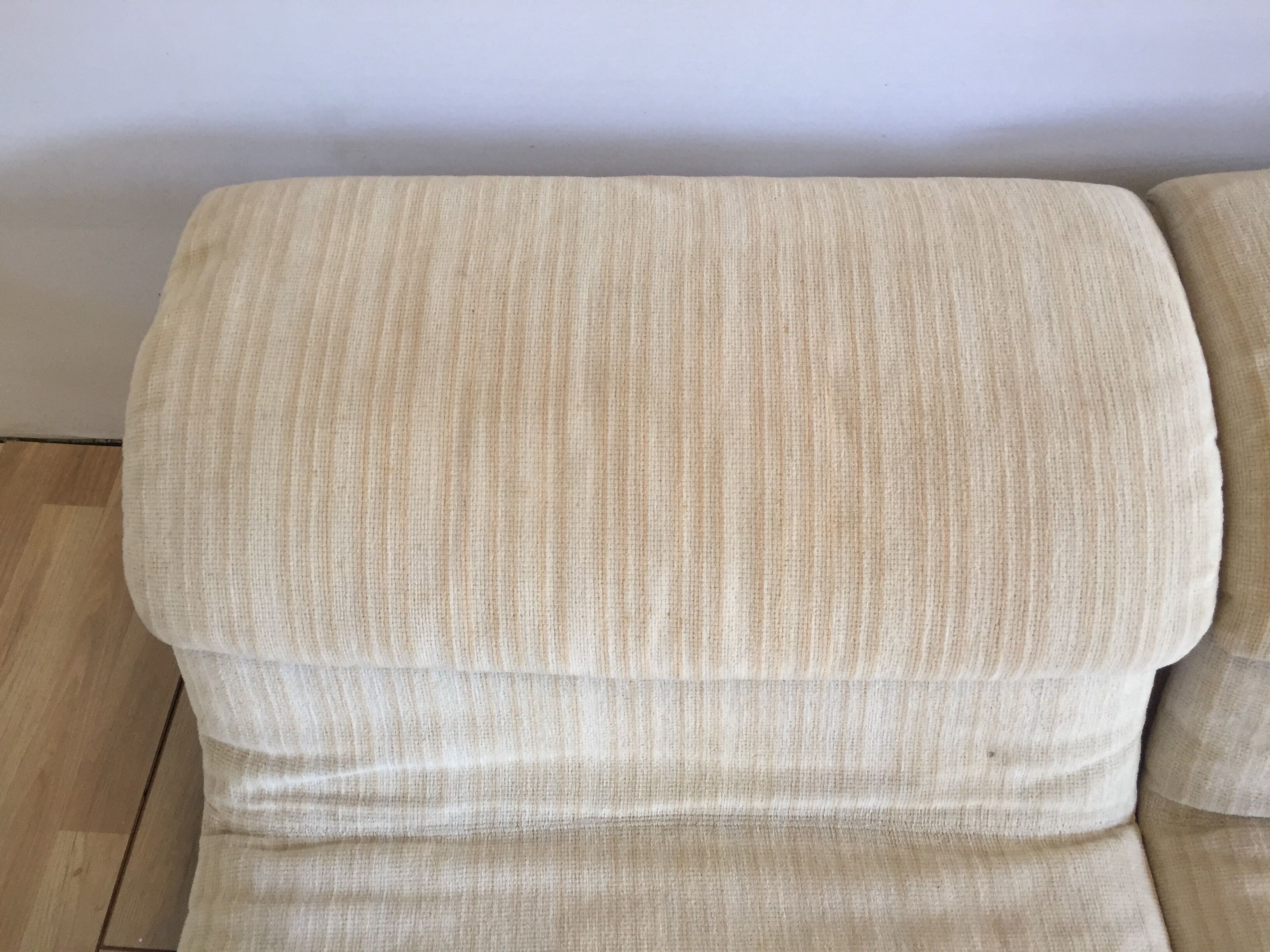 Sofa by designer Giovanni Offredi for Saporiti, Wave model