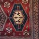 Tapis mural aux motifs orientaux.