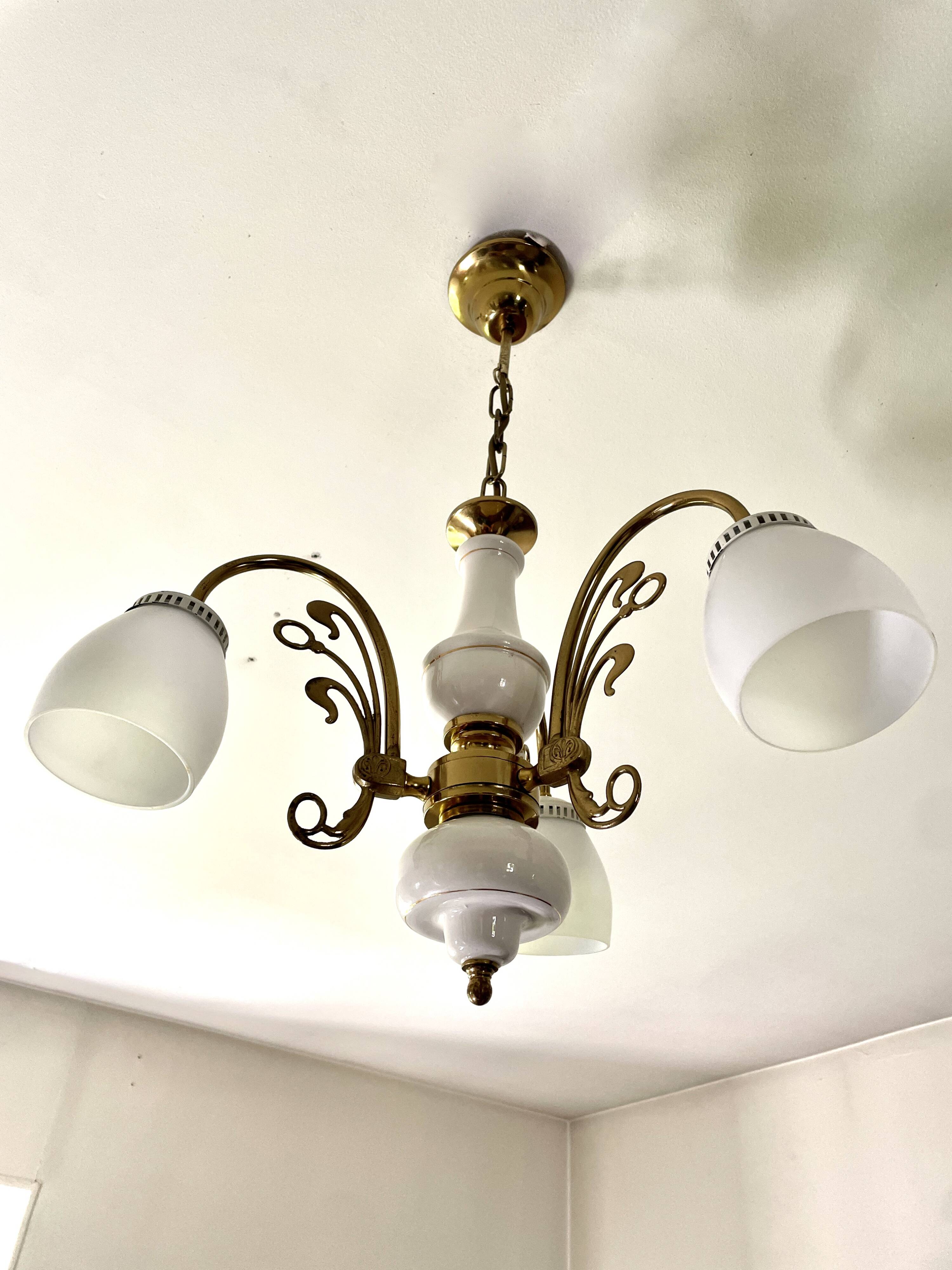 Three-light chandelier in gilded brass and porcelain, Art Nouveau style, 1970.