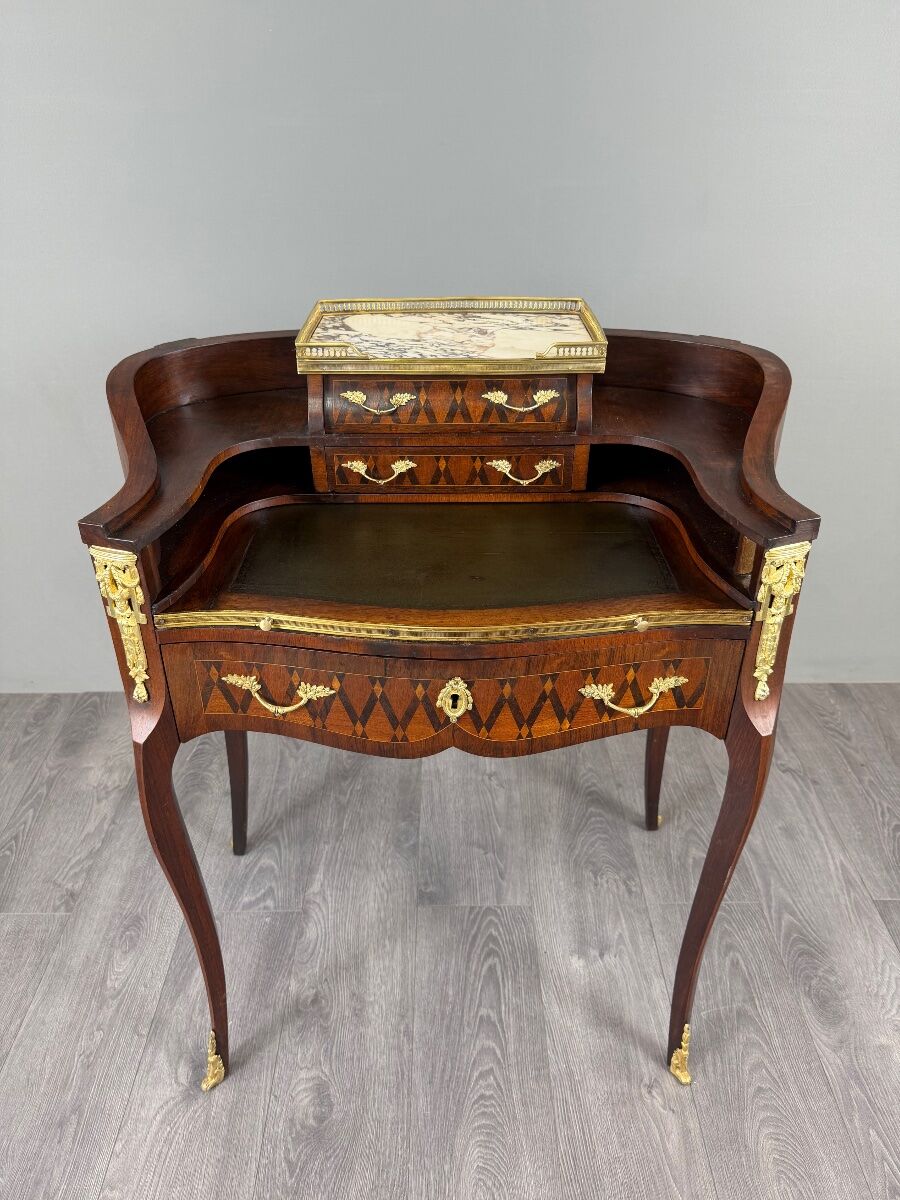 Bureau de dame Napoléon III en marqueterie et bronze doré, XIXe Siècle