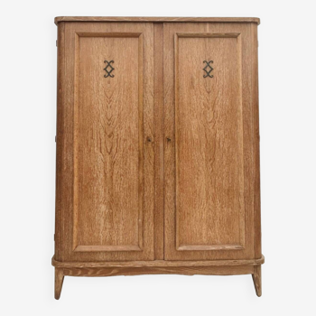 Armoire parisienne