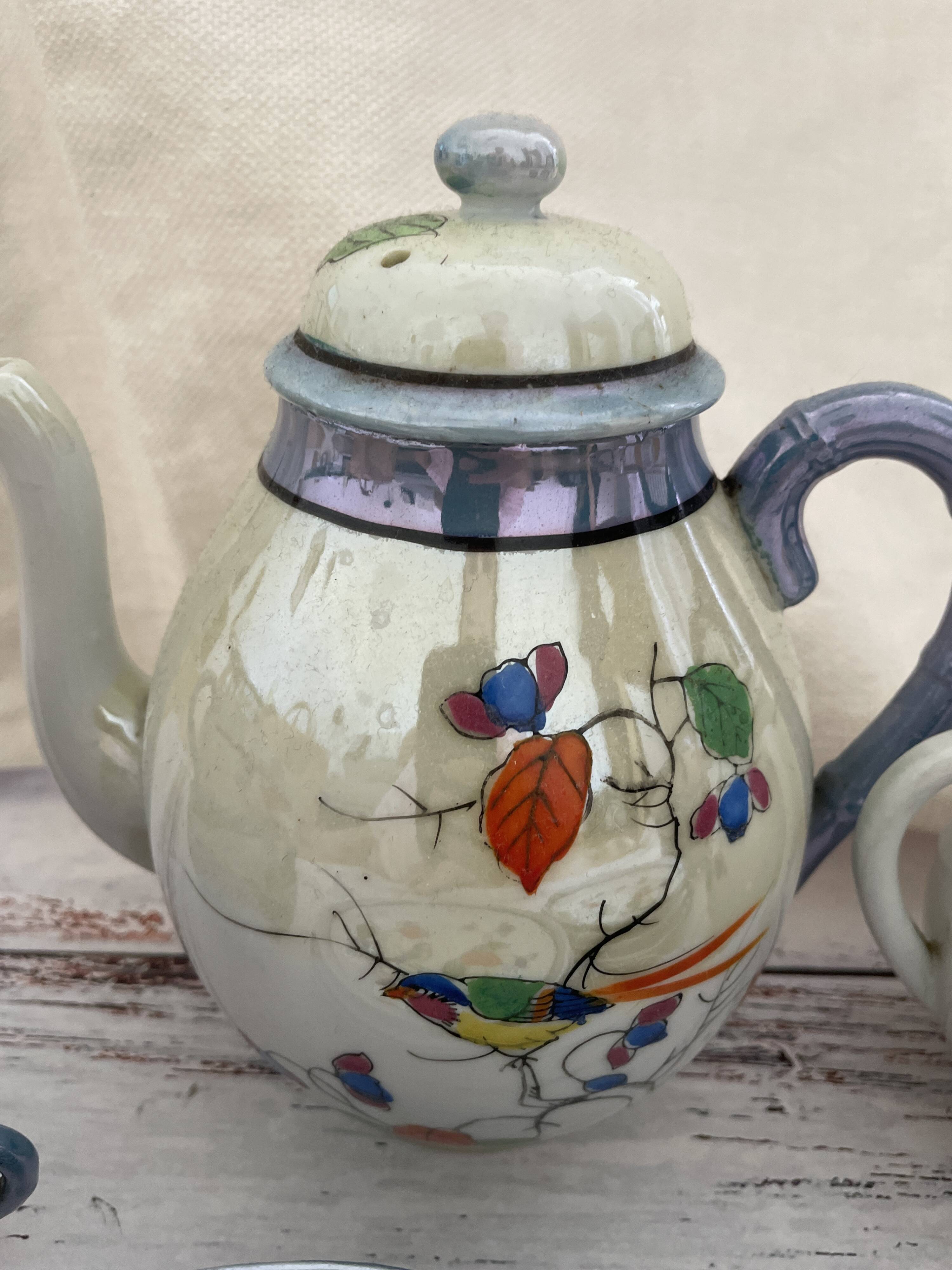 Ancient Japanese tea service