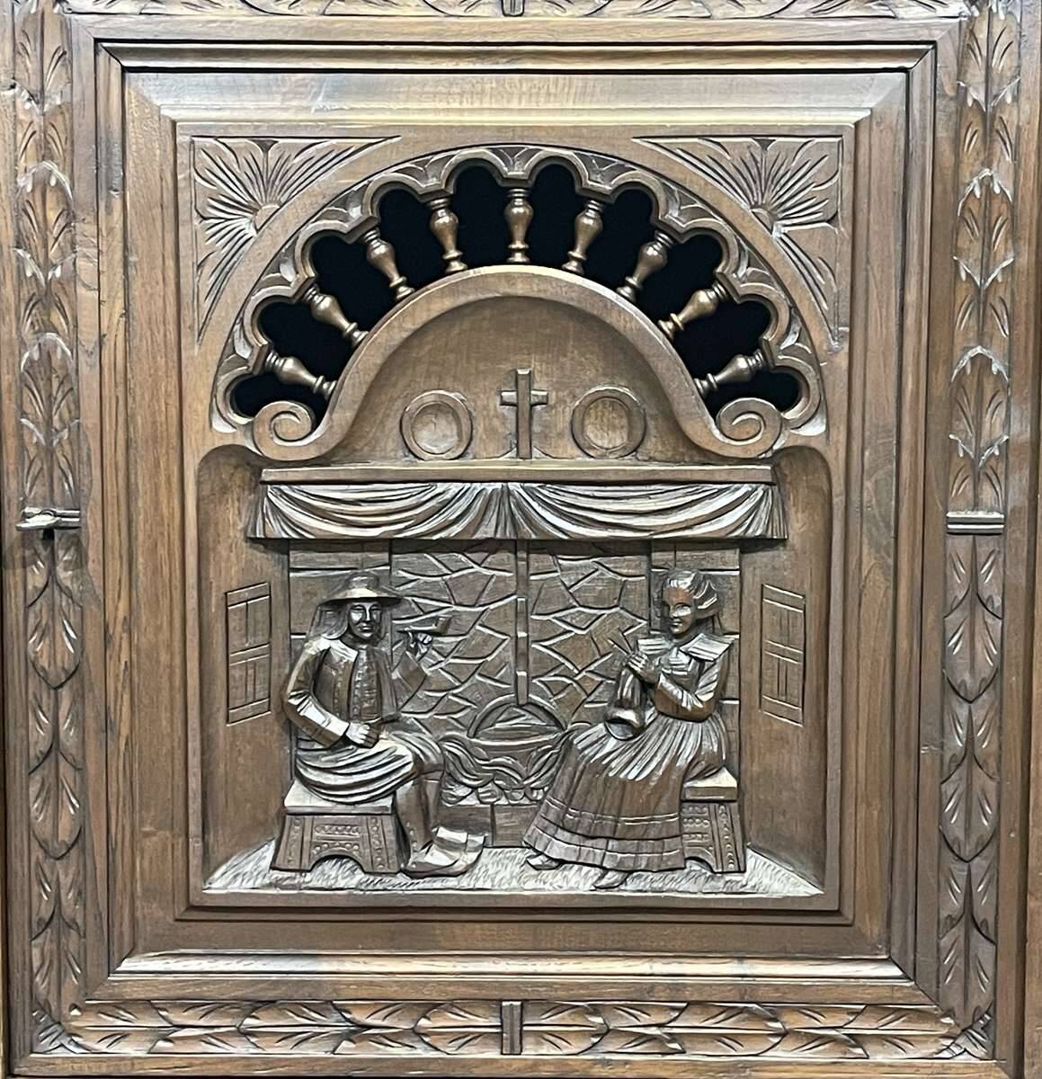 1930s Breton chestnut sideboard
