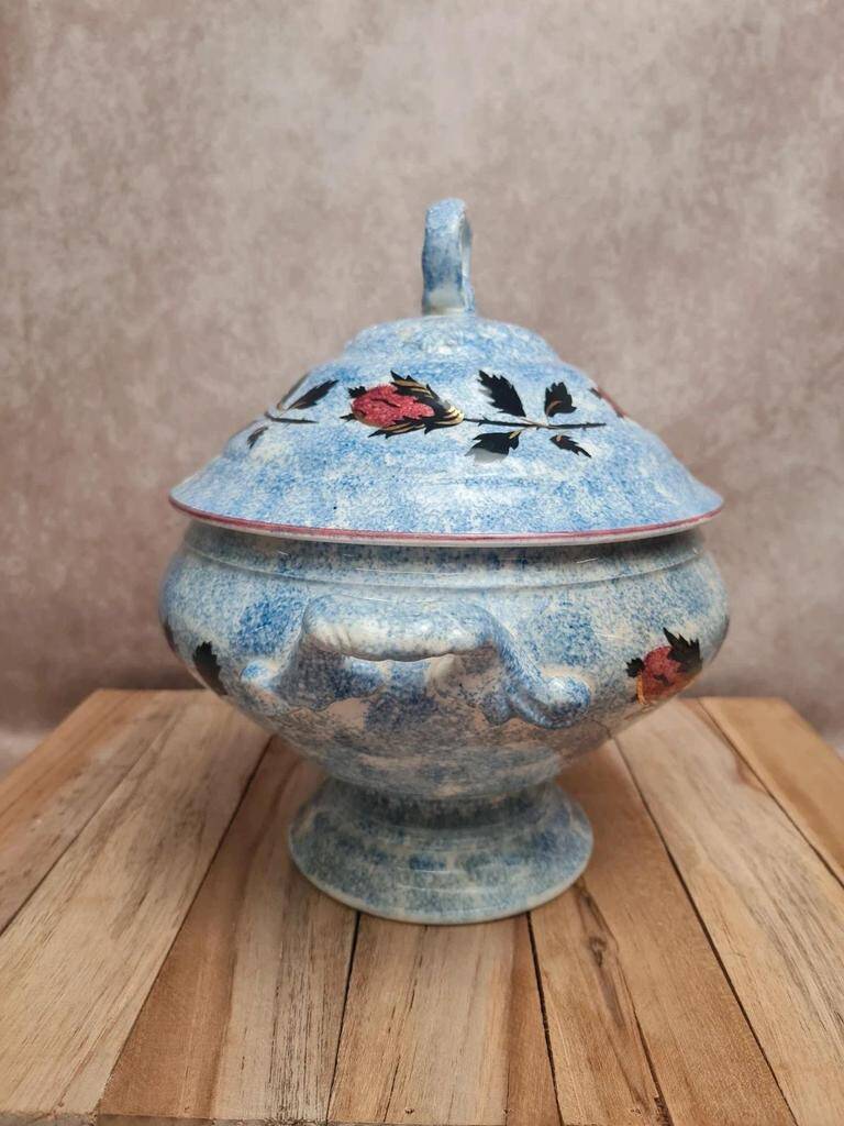 Antique Gien soup tureen with blue thistle decoration, ironstone.