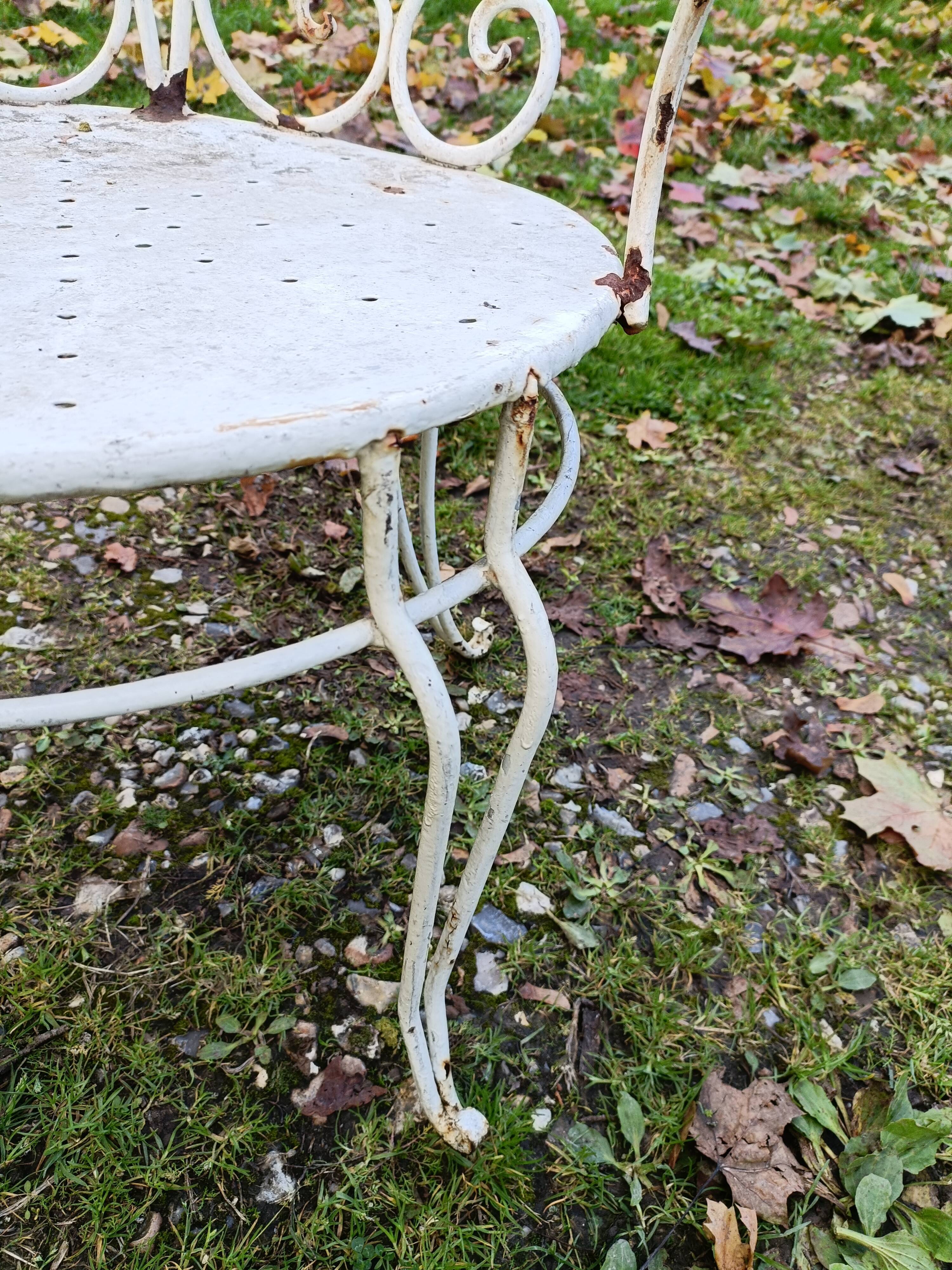 Paire de fauteuils de jardin anciens fer plein métal