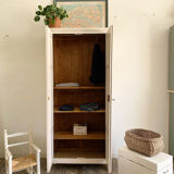 Armoire parisienne