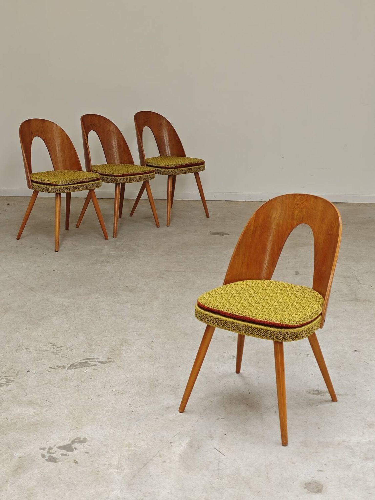 Set of 4 yellow Antonin Suman chairs for Tatra Nabytok 1960
