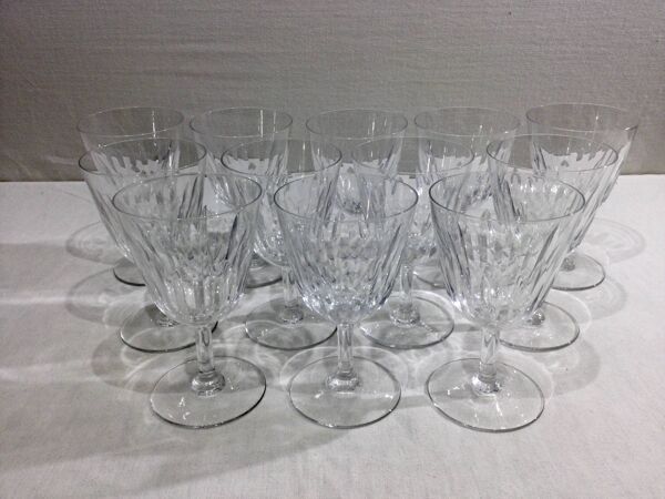 Baccarat – 12 verres à vin blanc En Cristal De Baccarat Modèle Casino