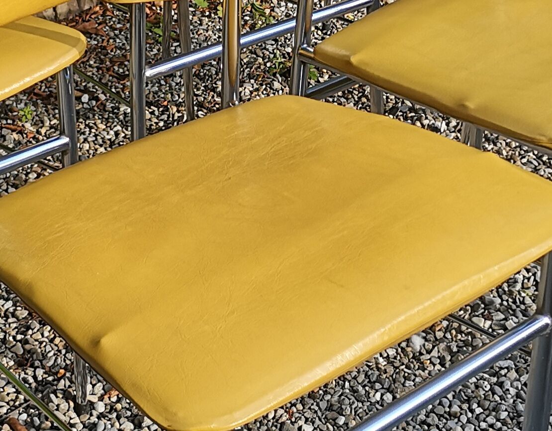 Series of six vintage chairs Soudexvinyl