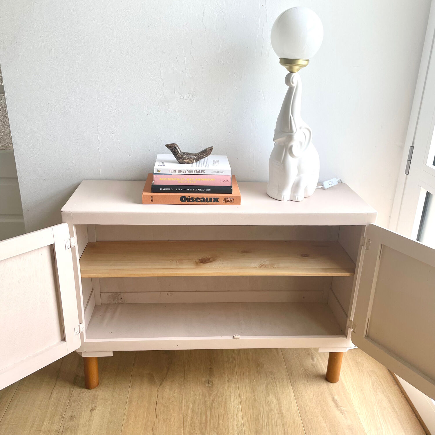 Mado type base cabinet