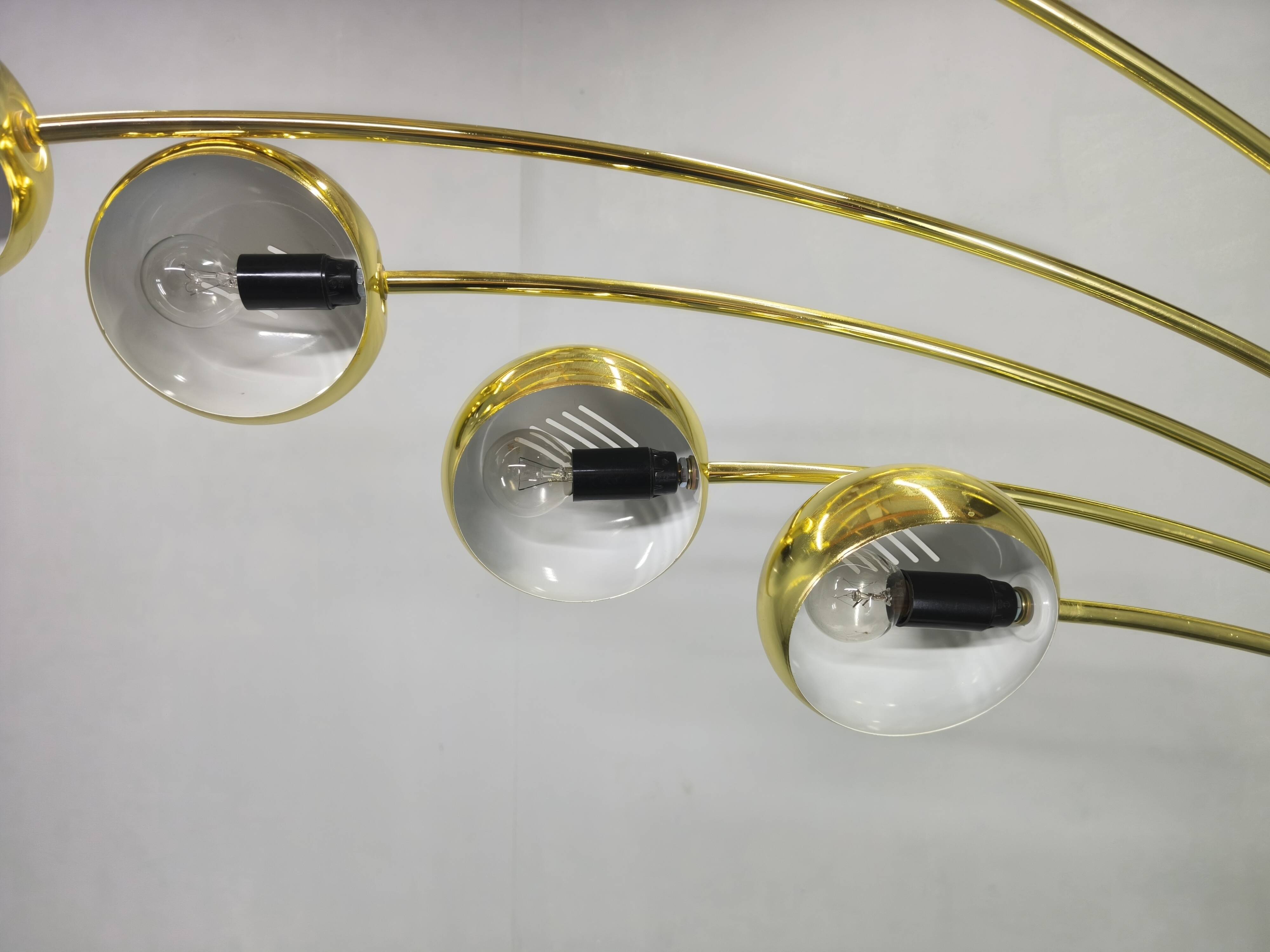 Lampe de sol Arc Danoise par Bilka en laiton et marbre, années 1970