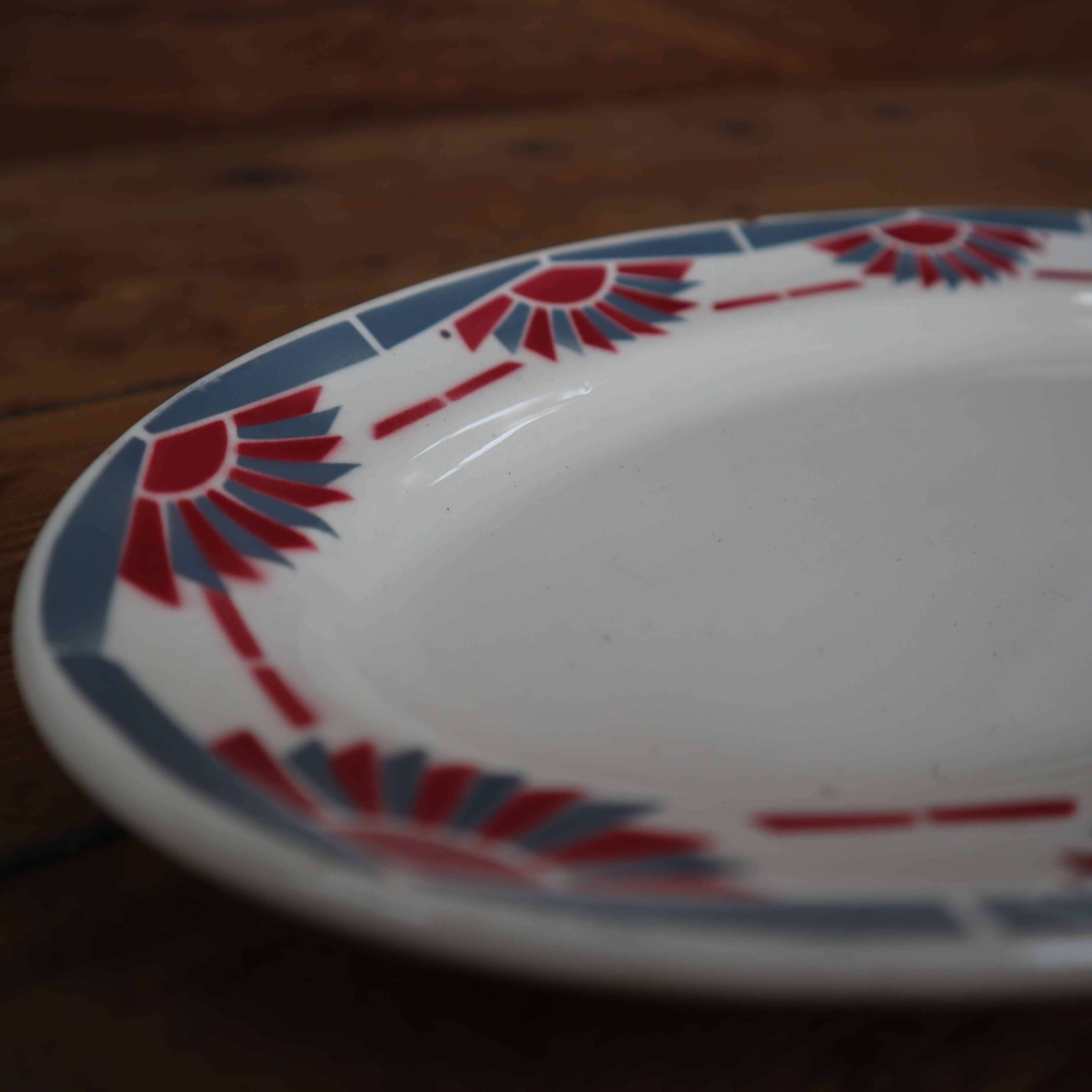 Old oval earthenware dish "Horizon" St Amand