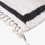 Contemporary Berber Rug - 250 x 194 cm