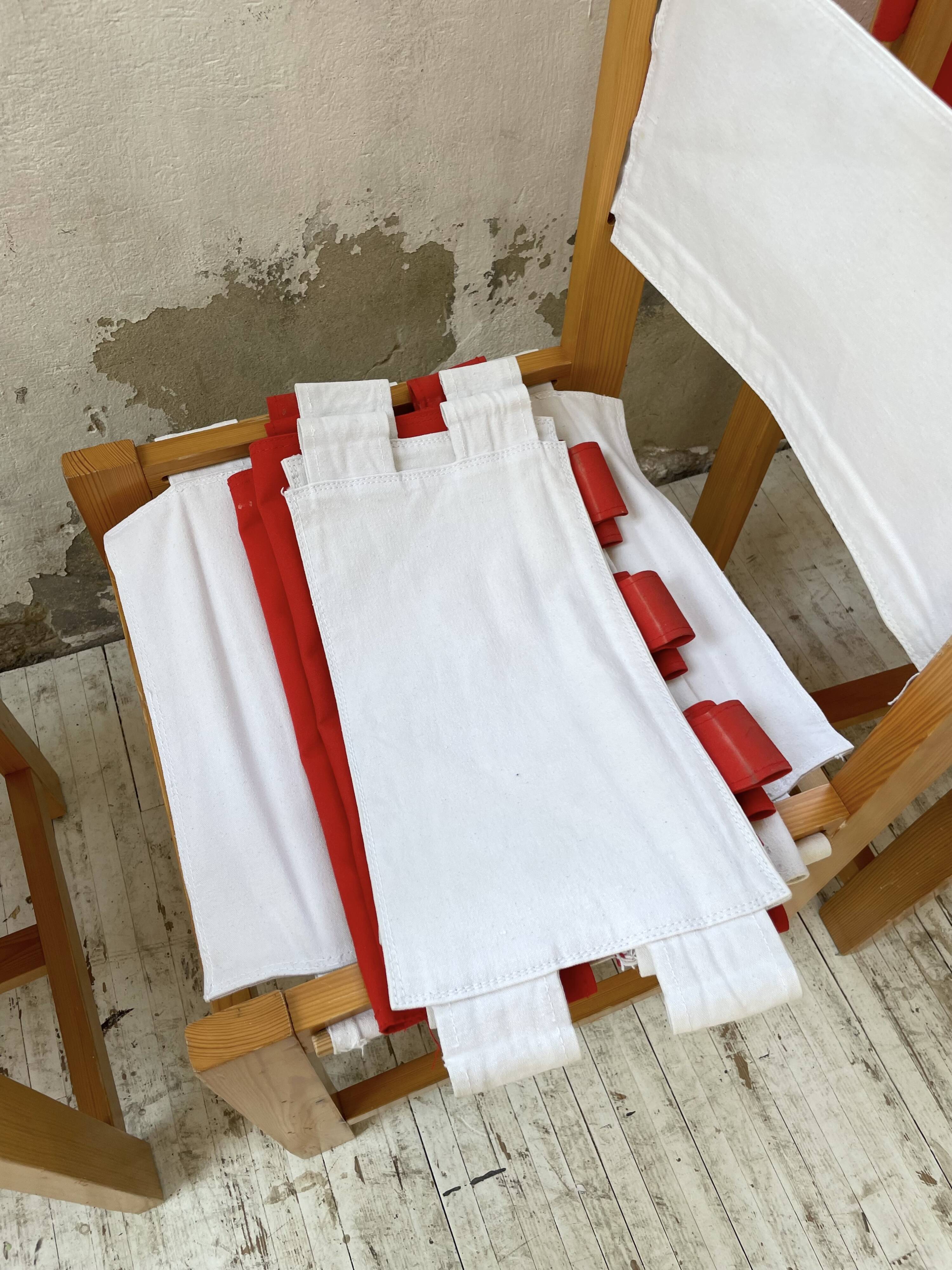 Set of 4 80s colored pine chairs