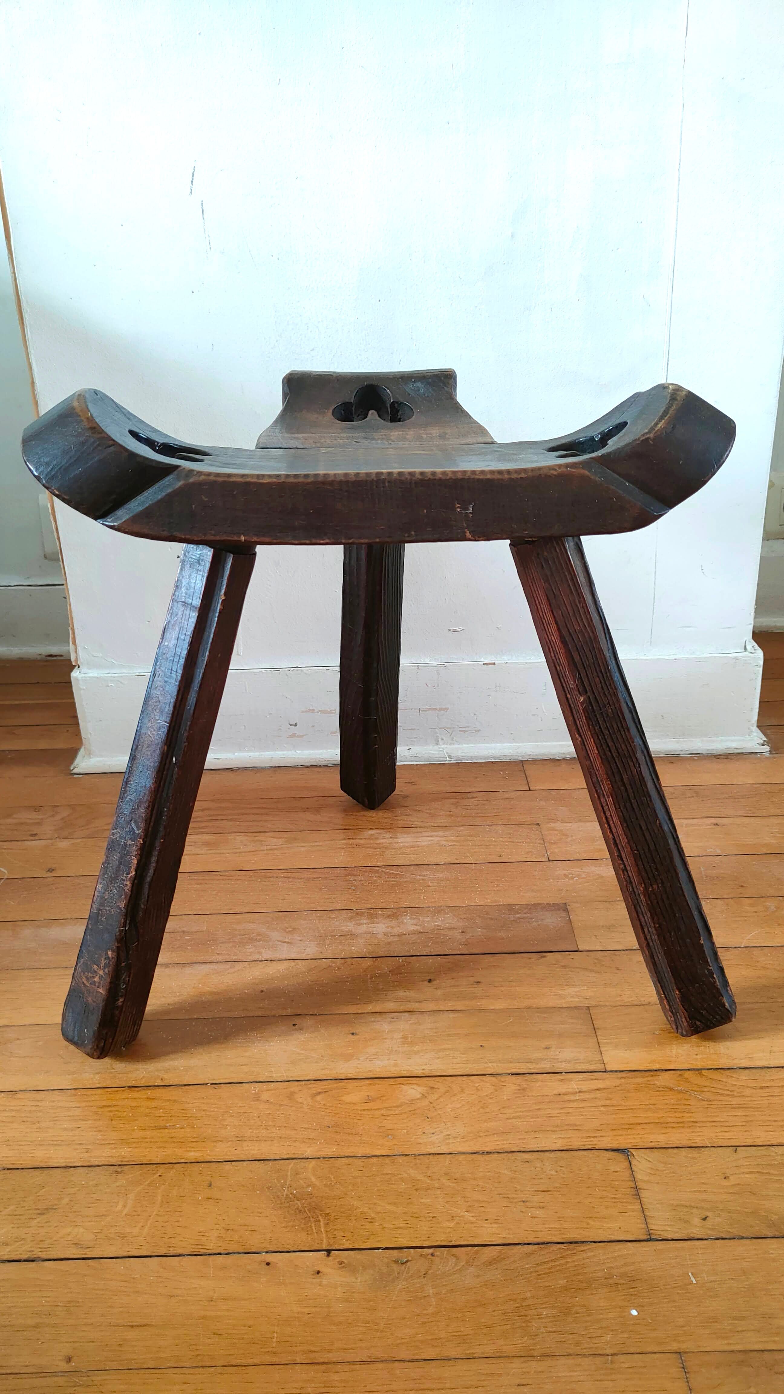 Brutalist stool design Artemi 50s
