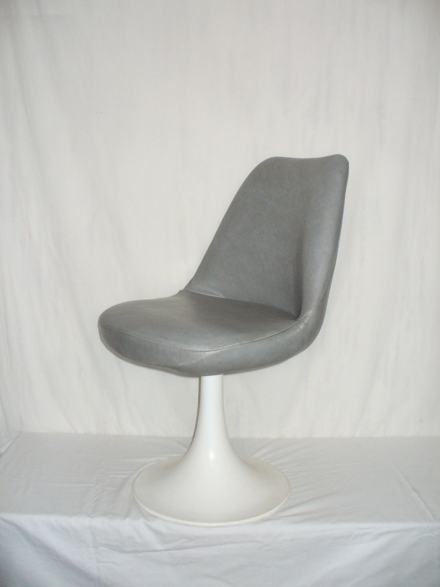 Tulip foot chair from the 60s - 70s