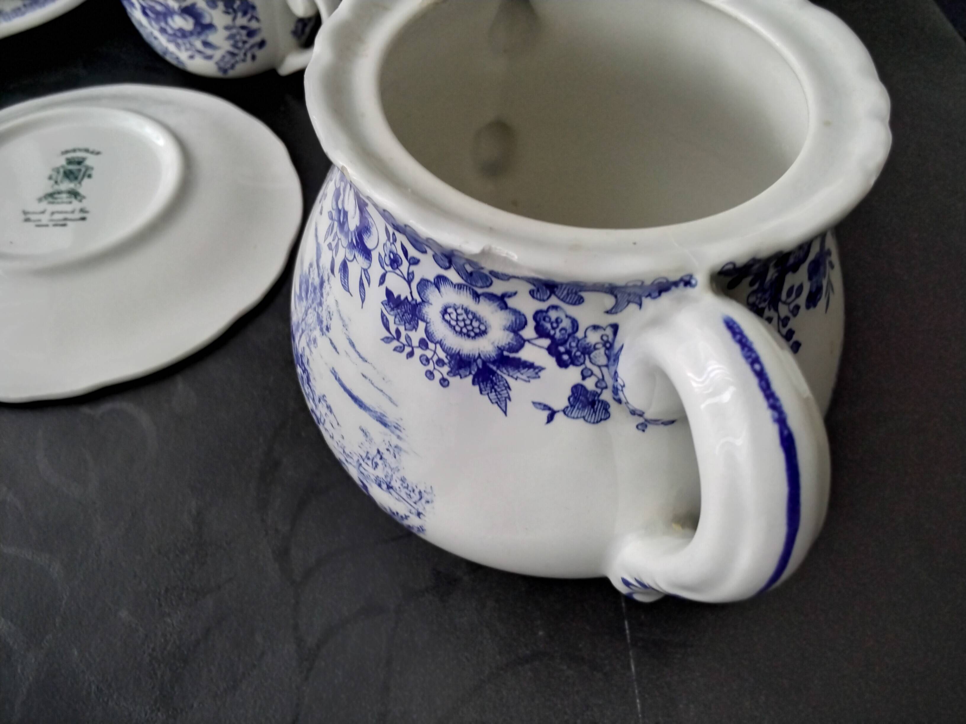 3 Lunéville KG earthenware coffee cups