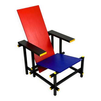 Vintage reproduction of Gerrit Rietveld's red and blue chair. Circa 1960s