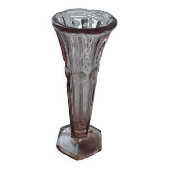 Pink tinted glass cone vase from the Arts Deco period, circa 1935