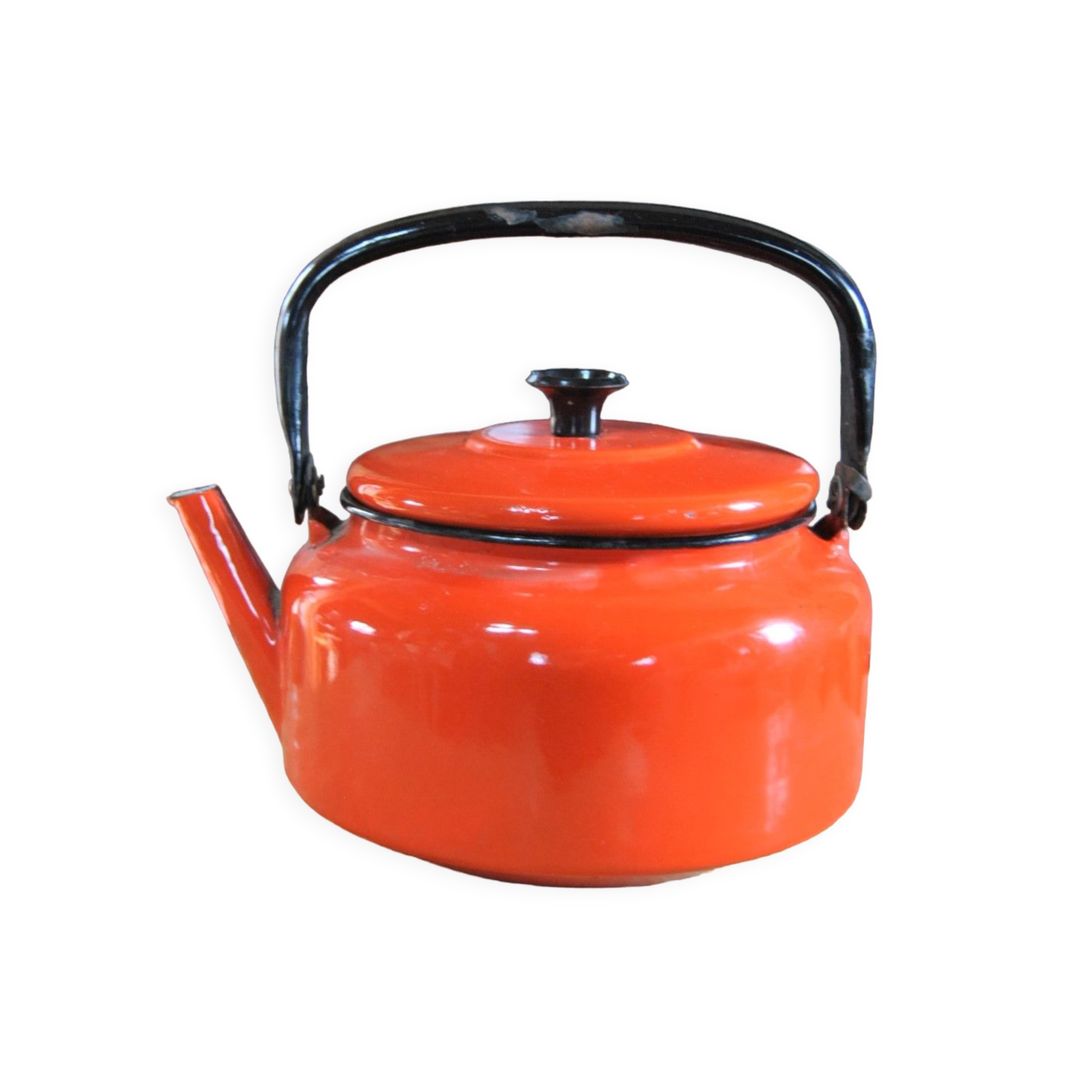 Orange enamelled kettle 60s/70s