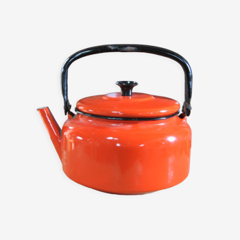 Orange enamelled kettle 60s/70s