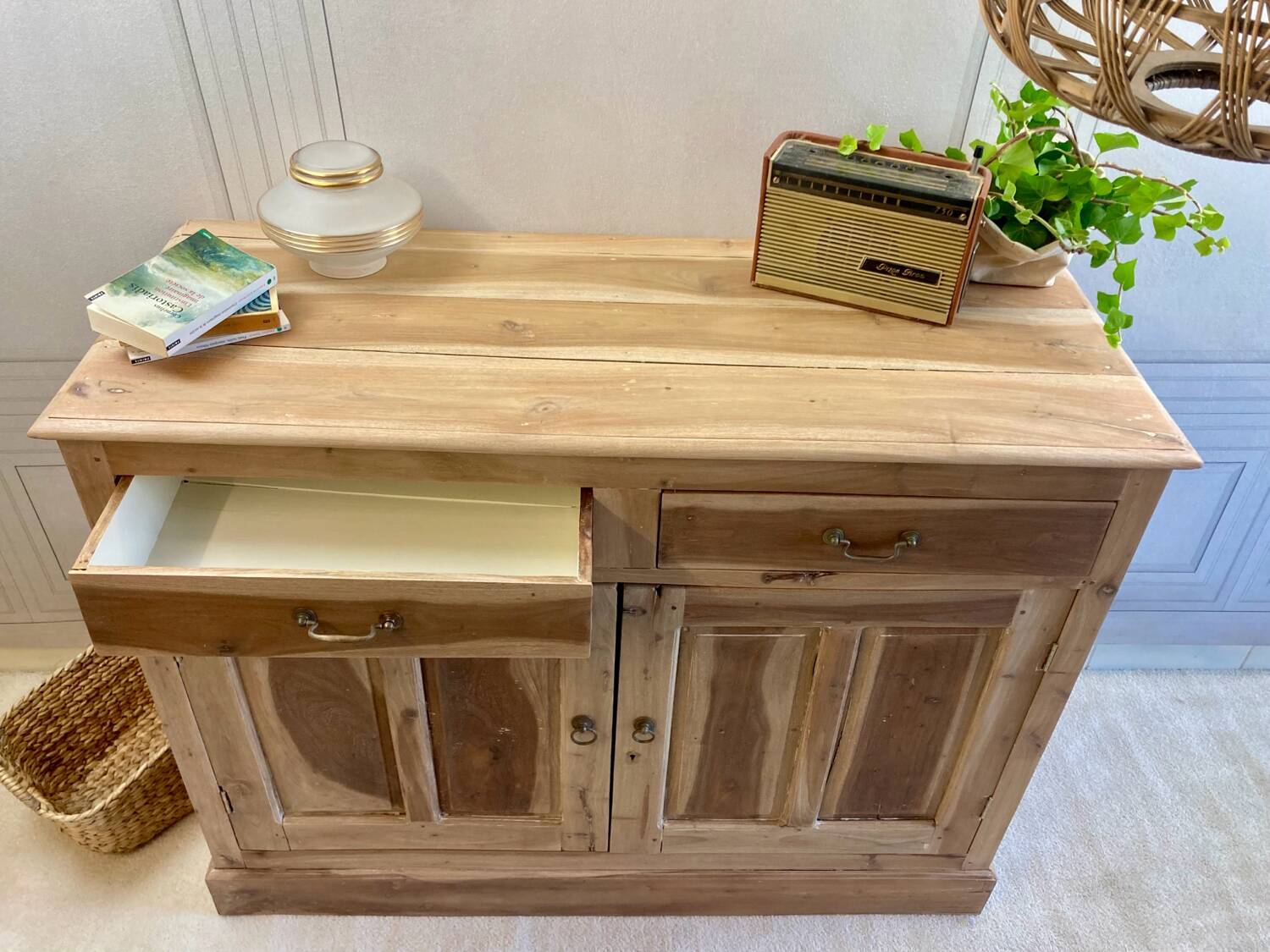 Buffet de campagne vintage