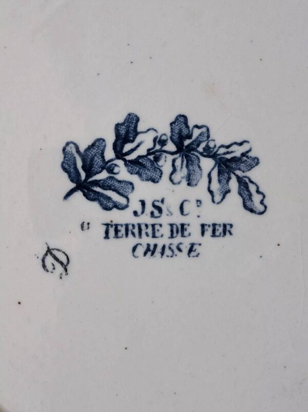 Paire d’assiettes J.S. et cie Terre de Fer ''Chasse