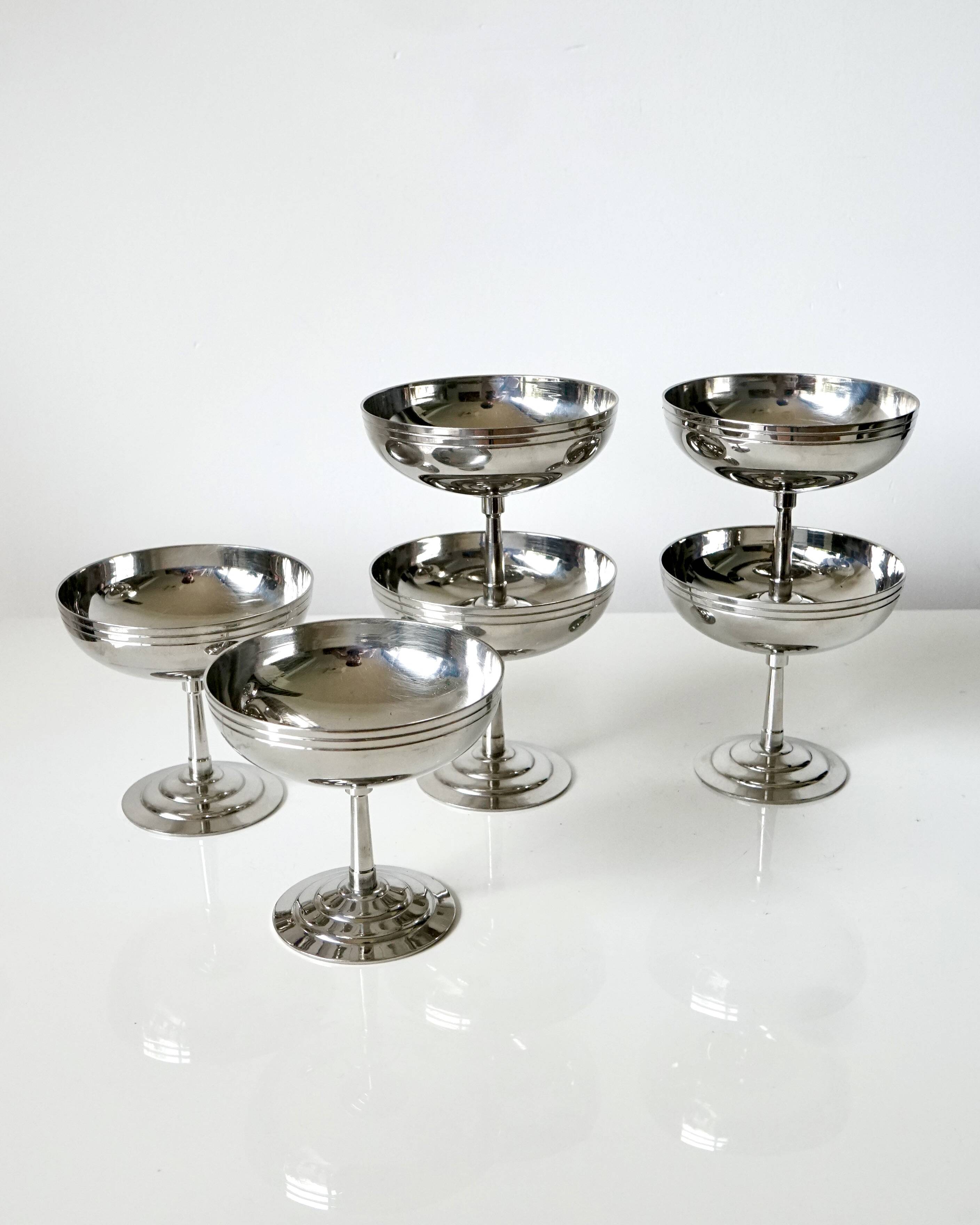 Set of 6 stainless steel ice cream and sorbet bowls on a stand - Remy Letang