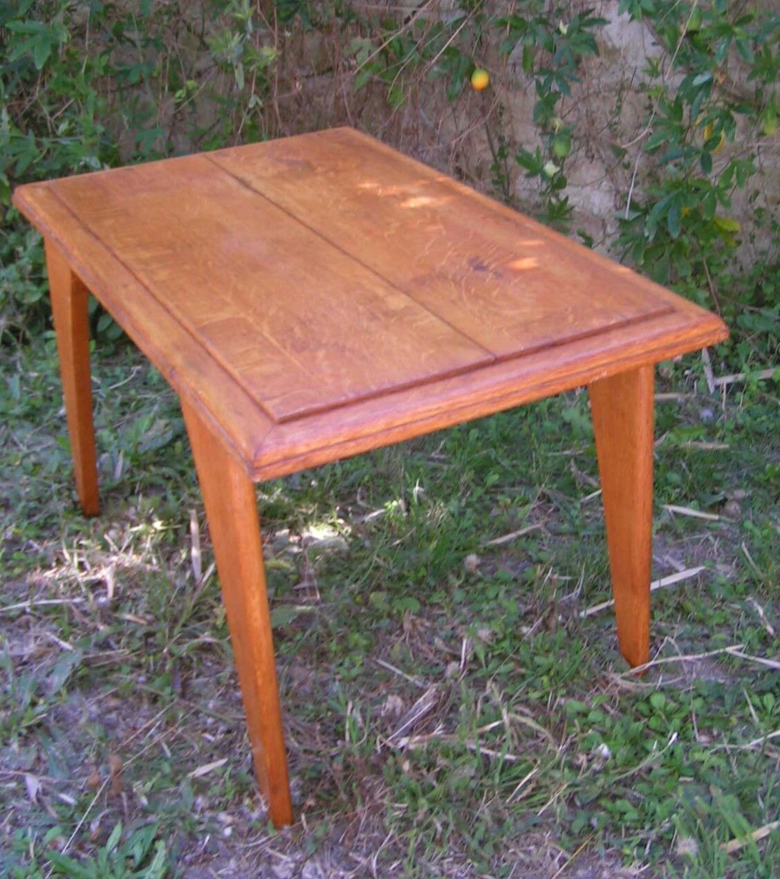 Living room coffee table 50s