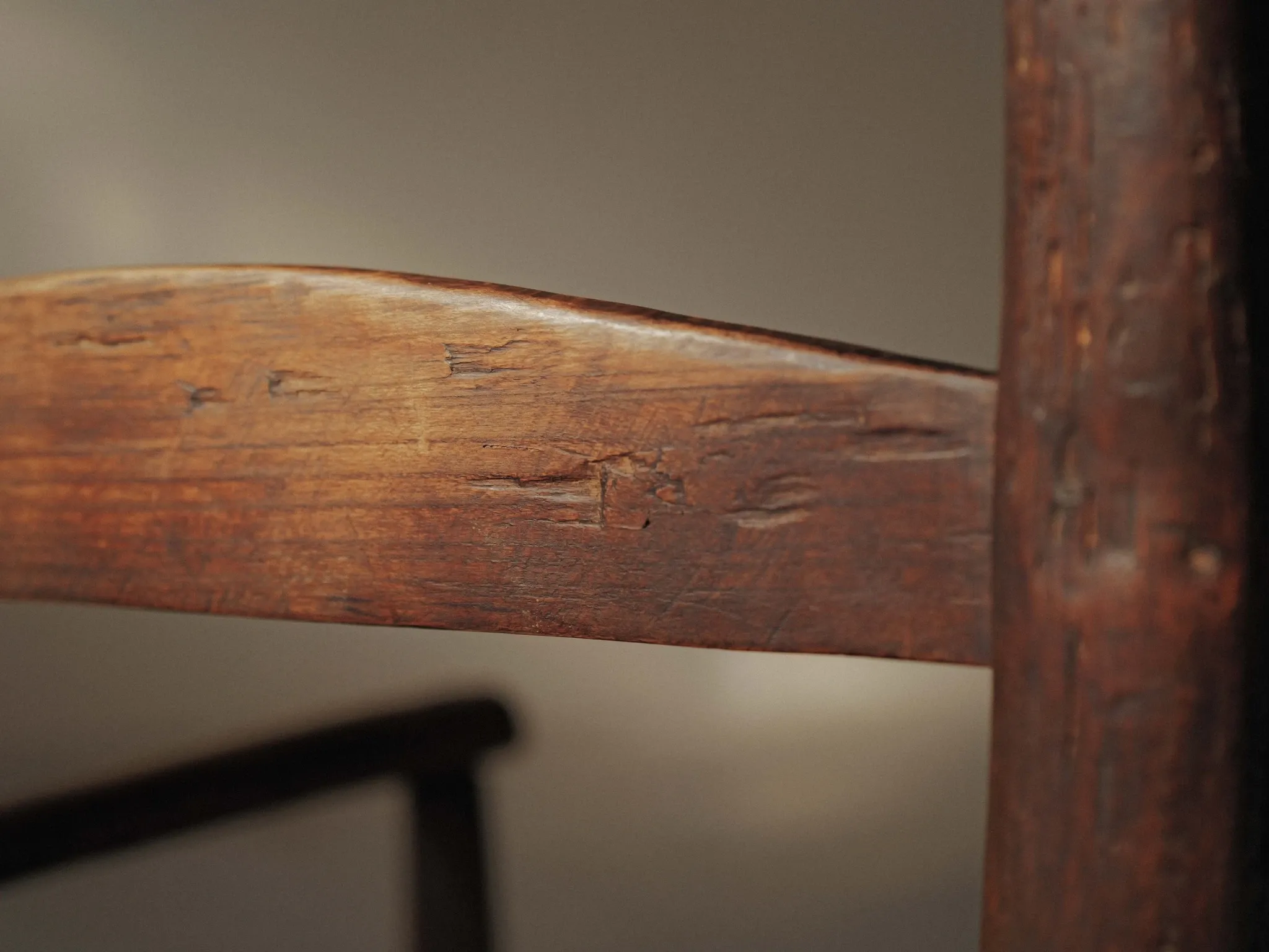 Fauteuil paysan en bois massif et paille, XIXᵉ siècle