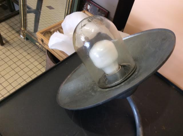 Zinc outdoor wall lamp