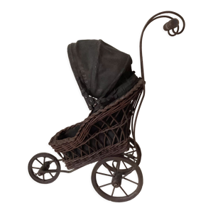 Poussette de poupée vintage