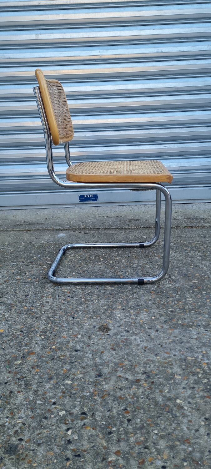 Chaise B32 par Marcel Breuer